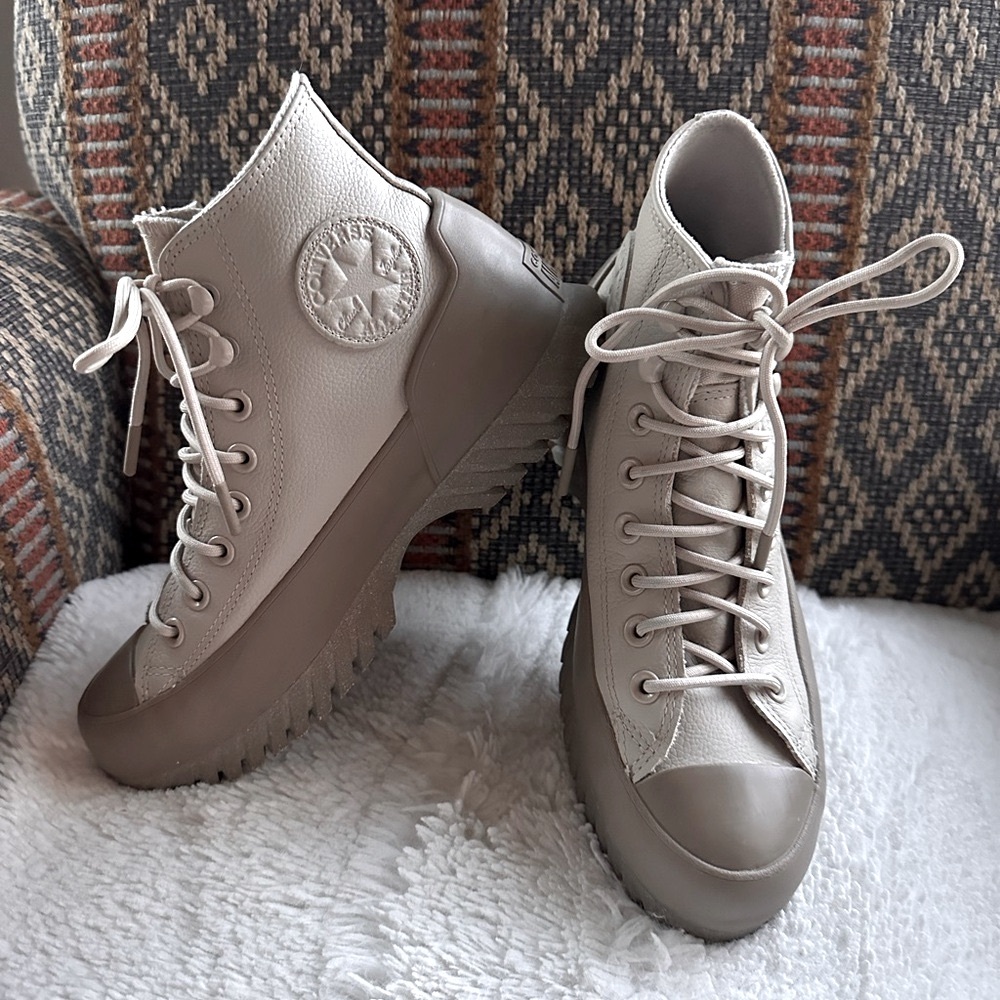 CONVERSE CHUCK TAYLOR LUGGED 2.0 HIGH TOP | 8.5